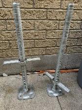 Scaffolding legs