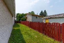 Cute n Cozy 2bdrm Bungalow ft. 24x24 Dbl Det Garage! - Photo 3