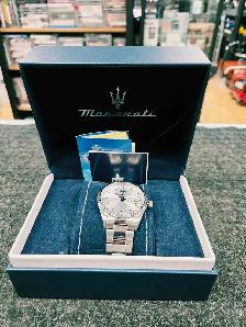 Montre Maserati avec boite