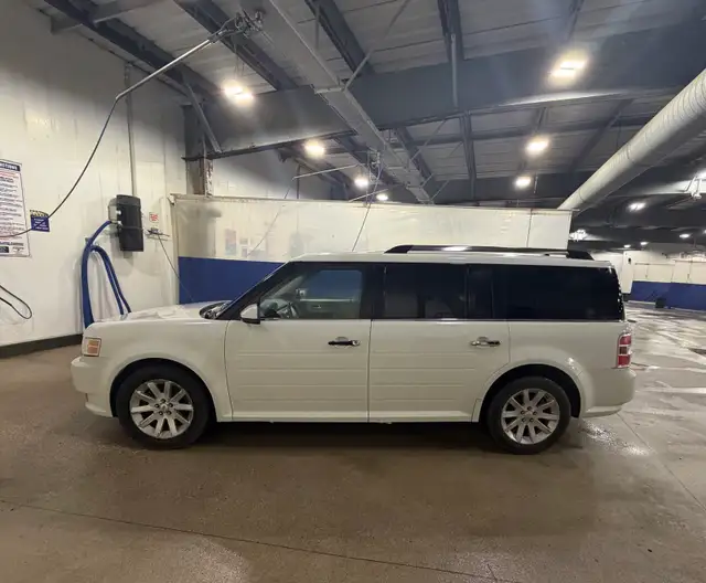 2009 Ford Flex Loaded 6 Passenger V6