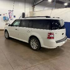 2009 Ford Flex Loaded 6 Passenger V6 - Photo 4
