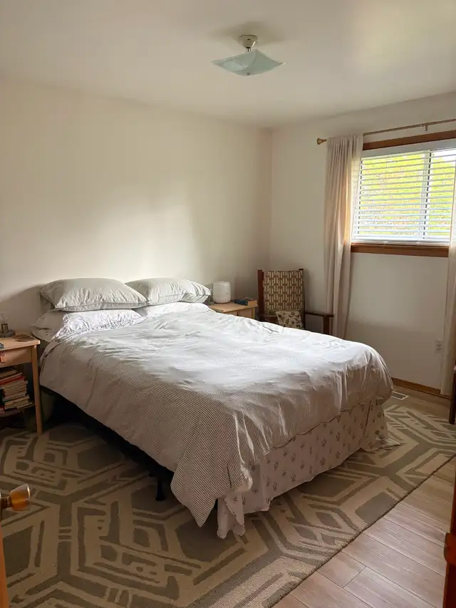 Bright two bedroom apartment, Orillia