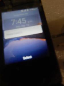 FLIP Cell Phone, Ideal for Most Seniors, Like NEW - Photo 4