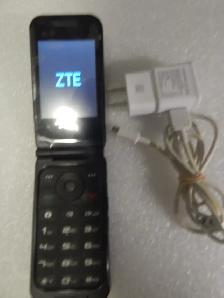 FLIP Cell Phone, Ideal for Most Seniors, Like NEW - Photo 6