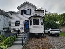 Renovated 3 Bedroom Student Rental–Near Wortley-$1800-Oct. 1st! - Photo 9