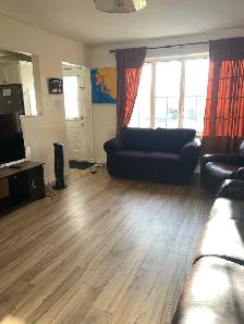 Bright Furnished Room - Female Student/Professional $875 - Photo 3