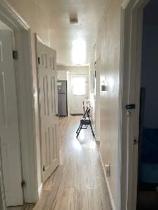 Bright Furnished Room - Female Student/Professional $875 - Photo 5