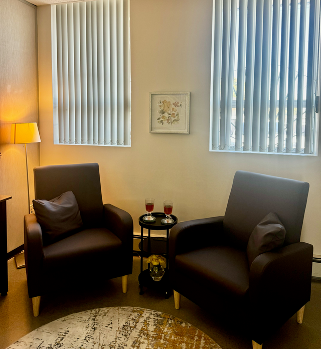 Furnished Counselling / Consultation Room for Rent – Burnaby – $