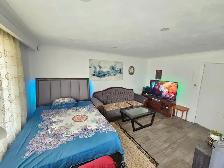 Private room rent in Scarborough   parking