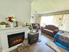 Private room rent in Scarborough   parking - Photo 3