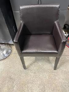 Best Quality used Chair for Sale - Call Us Now! - Photo 6