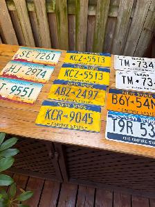 11 Vintage Plastic TV PROPS Licence Plates !