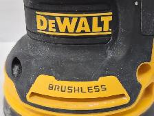 (N9749671) DeWalt DCW210 Random Orbit Palm Sander - Photo 3