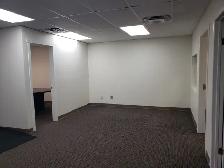 ✨ Multiple Office Spaces Available – Rent Today ✨ - Photo 4