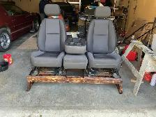 Seats for gaming/movie room - Photo 2