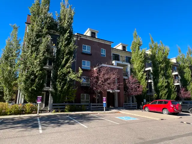 2 BEDROOM/2 BATH/ 2 PARKING STALL CONDO UNIT & STORAGE/NEW PAINT
