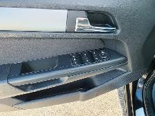 2009 Saturn Astra Manual Low KM One Owner Vehicle Heated Seats - Photo 15