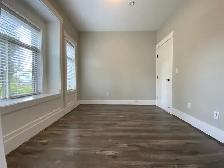 Burnaby Ground Level 2 beds and 1 bath Suite for Rent! - Photo 3