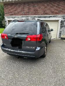 Toyota Sienna CE - Photo 2