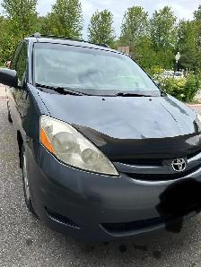 Toyota Sienna CE - Photo 3
