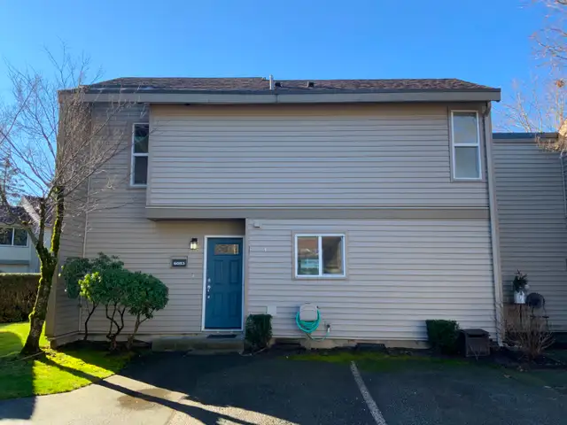 Townhouse in Surrey's Cloverdale Neighbourhood for Rent!