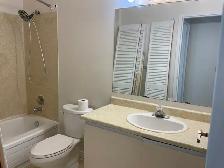 Townhouse in Surrey's Cloverdale Neighbourhood for Rent! - Photo 10