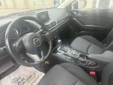 2016 MAZDA3 4DR SEDAN - Photo 8