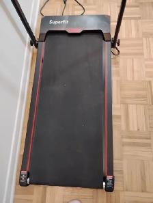 TAPIS ROULANT - $160 - ETAT NEUF