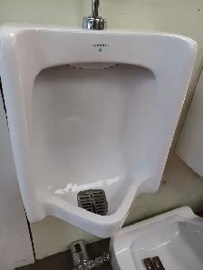 Urinal - Photo 3