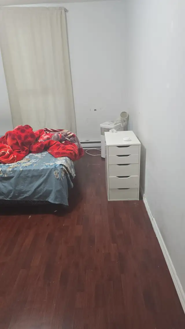 Private room for rent near UTSC and Centennial College 700$