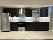 FULLY RENOVATED BACHELOR SUITE | PRIVATE ENTRANCE   LAUNDRY - Photo 2