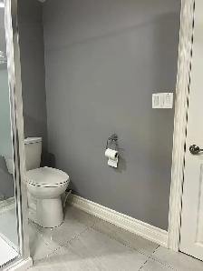 FULLY RENOVATED BACHELOR SUITE | PRIVATE ENTRANCE   LAUNDRY - Photo 9