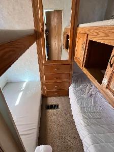 35’ Keystone Cougar fifth Wheel, quad bunk Polar Package - Photo 7