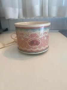 Brûleur huiles essentielles/potpourri haut:4po.diam.5po. 25$