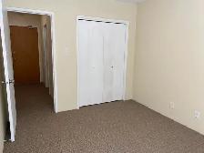 1 bed available now at Elliot Manor! - Photo 6