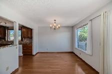 $1950/mo 2 Bedroom Main Floor Suite - Photo 4