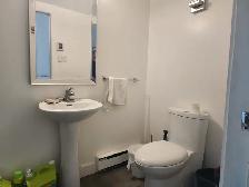 Room for Rent – Gatineau (J9J2c7) | $750 All-InclusiveOne furni - Photo 5