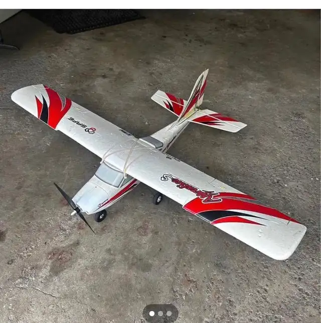 Apprentice S R C aircraft with 'Safe' and AS3X.