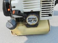 GAS POWERED LEAF BLOWER - Photo 3