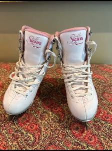 Jackson Soft Skate Figure Skates
