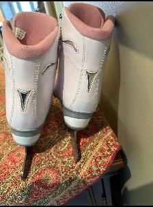 Jackson Soft Skate Figure Skates - Photo 4