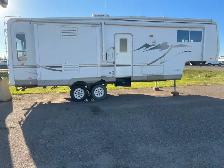 2002 Lakota 29RLT Fifth Wheel - Photo 2