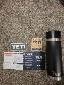 yeti rambler 18OZ bottle with hotshot cap brand new - Photo 2