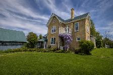 Durham - Charming Century Home on 0.57 Acres - Photo 3