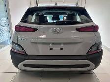 2022 Hyundai KONA PREFERRED | SUN & LEATHER | AWD | 1 OWNER - Photo 4