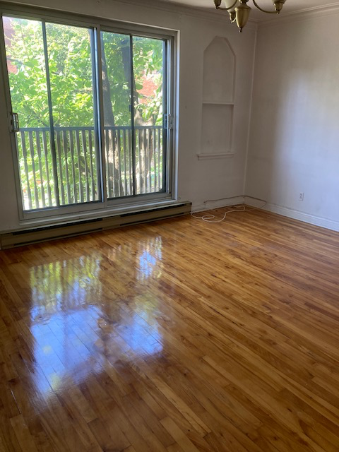NDG, beau, tres grand 3 ½ Metro Snowdon, Villa Maria, immediate