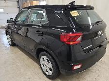 2021 Hyundai Venue Essential - Heated Seats, CarPlay, Rear Camer - Photo 5