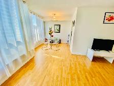 NOW AVAILABLE IN MISSISSAUGA CITY CENTRE ALL-INCLUSIVE SUITE! - Photo 3