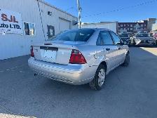 2007 Ford Focus SE - Photo 3