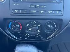 2007 Ford Focus SE - Photo 11